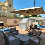 With Super Swimming Pool Вилла