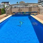 With Super Swimming Pool Гран-Алакант