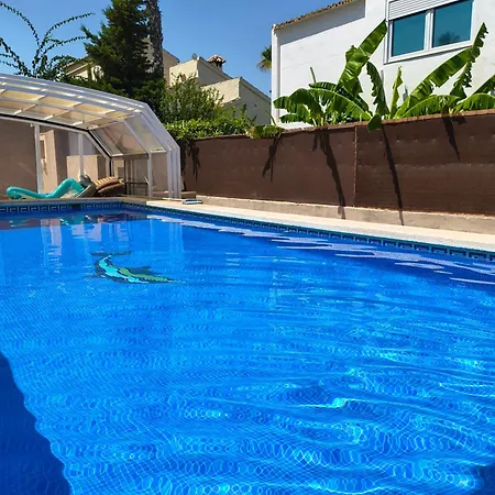With Super Swimming Pool וילה גראן אלקנט