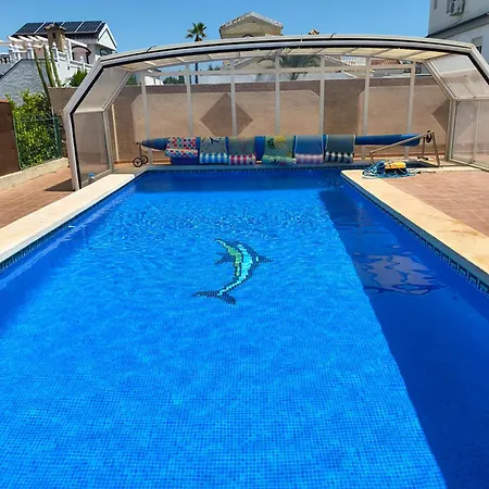 With Super Swimming Pool גראן אלקנט