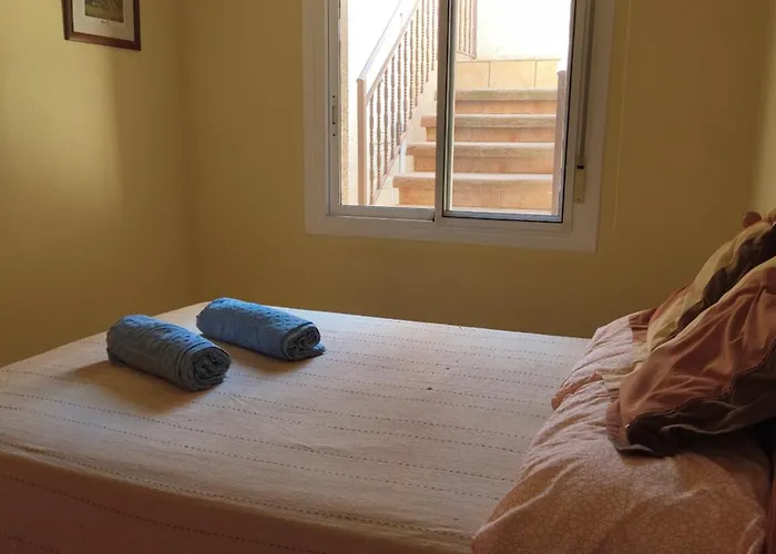 With Super Swimming Pool Gran Alacant