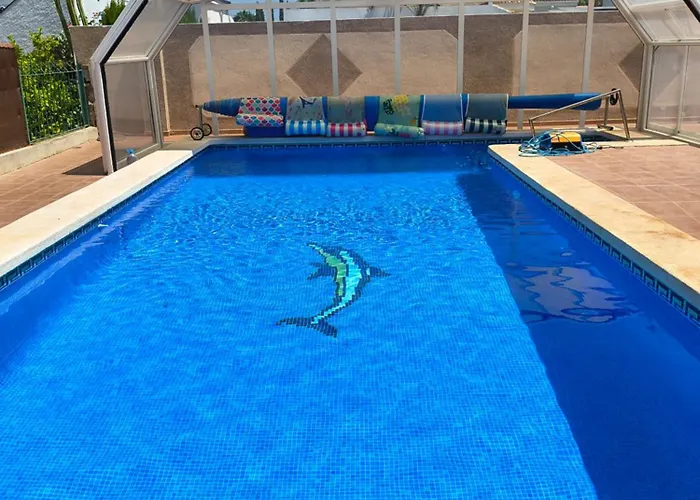 With Super Swimming Pool Gran Alacant